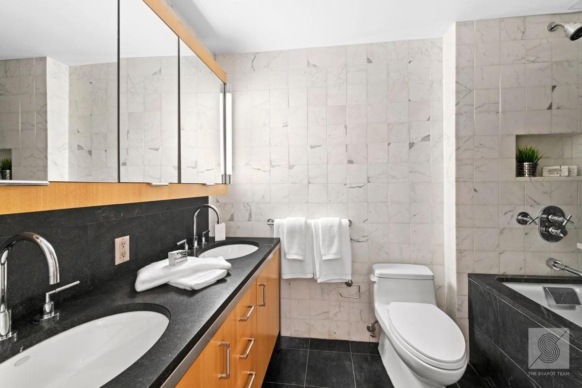 100 West 58th Street, Unit 3G