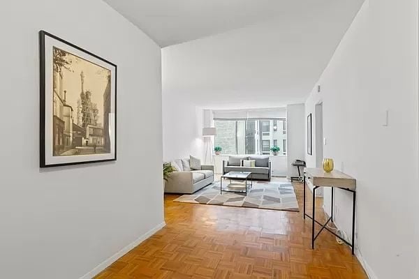 61 West 62nd Street, Unit 9C
