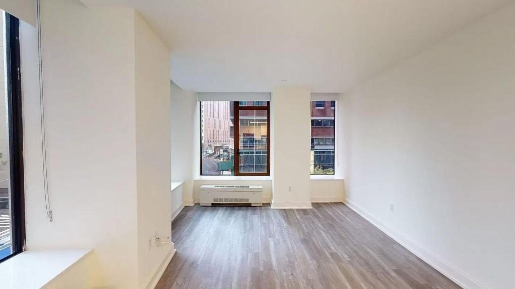10 Hanover Square, Unit 2A — photo 1
