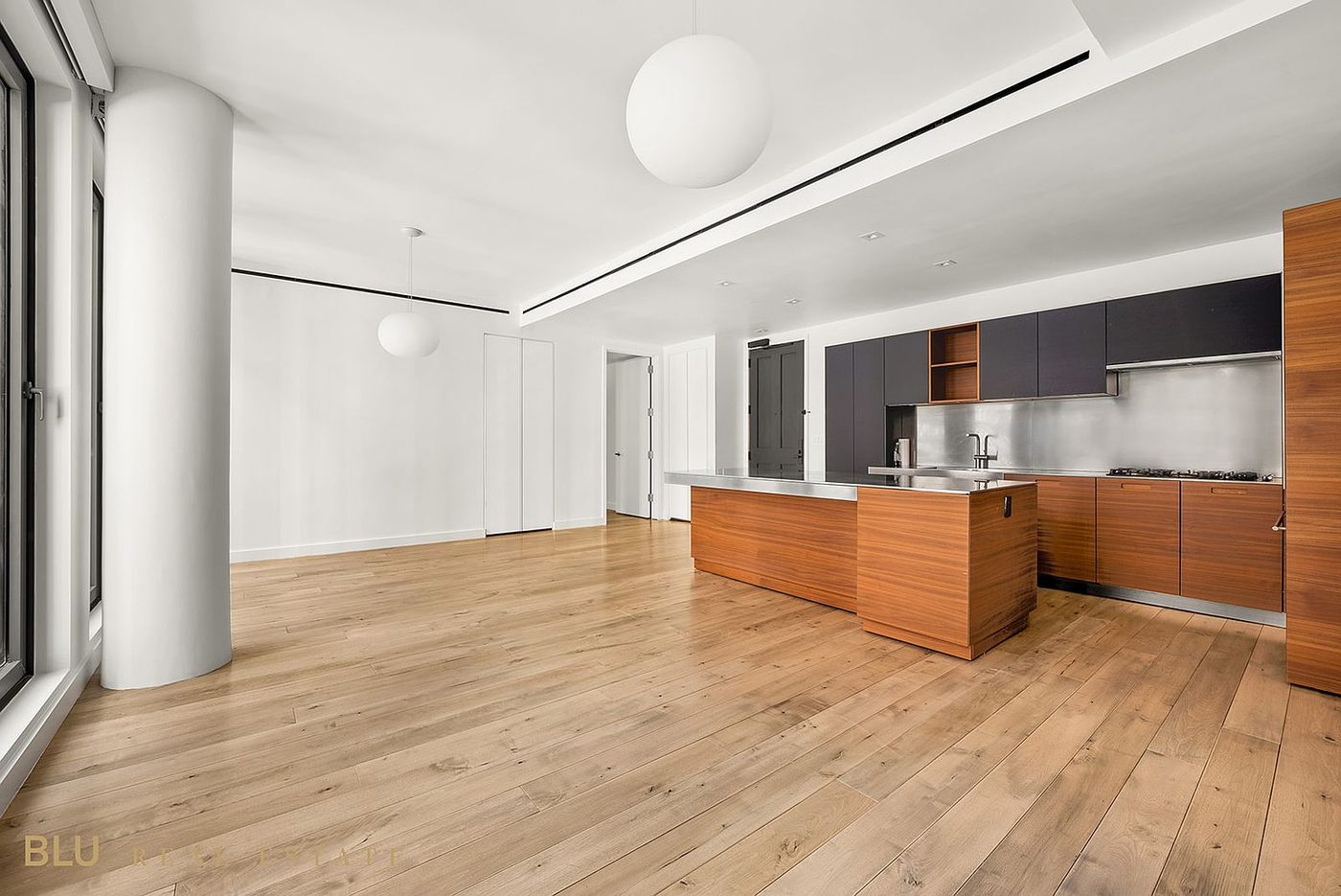 202 Renwick, Unit 202 — photo 2