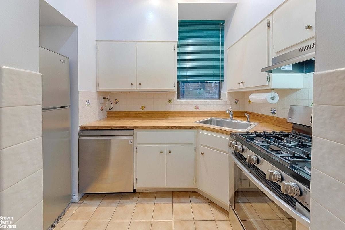 340 West 55th Street, Unit 3E — photo 2
