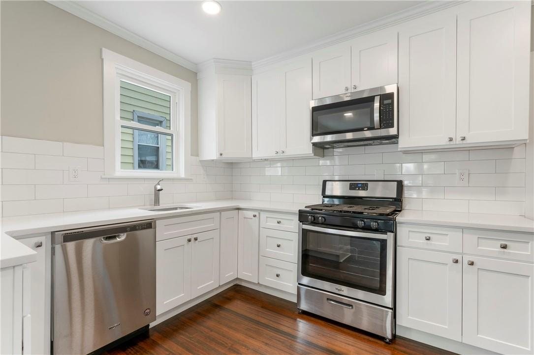 9 4th Street, Unit LEFT — photo 3