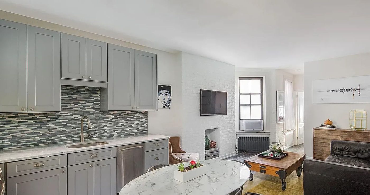 221 West 21st Street, Unit 3C — photo 1