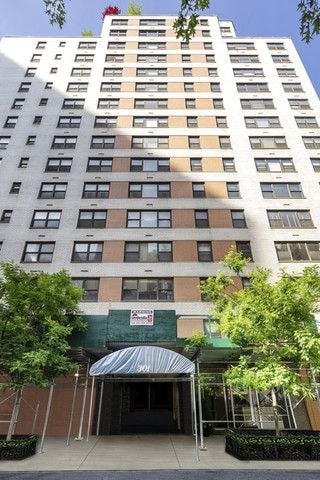 301 East 69th Street, Unit 10M — photo 1