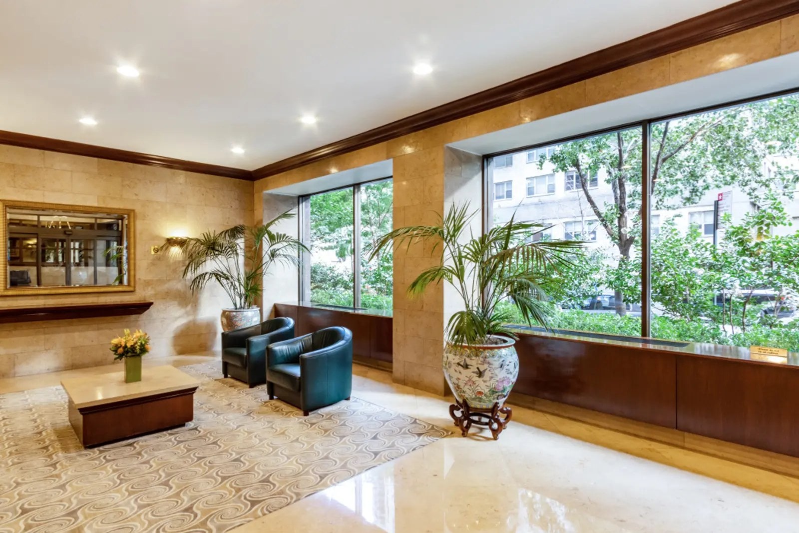 305 East 40th Street, Unit 2U — photo 3