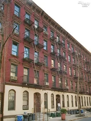 82 Horatio Street, Unit 4B — photo 4